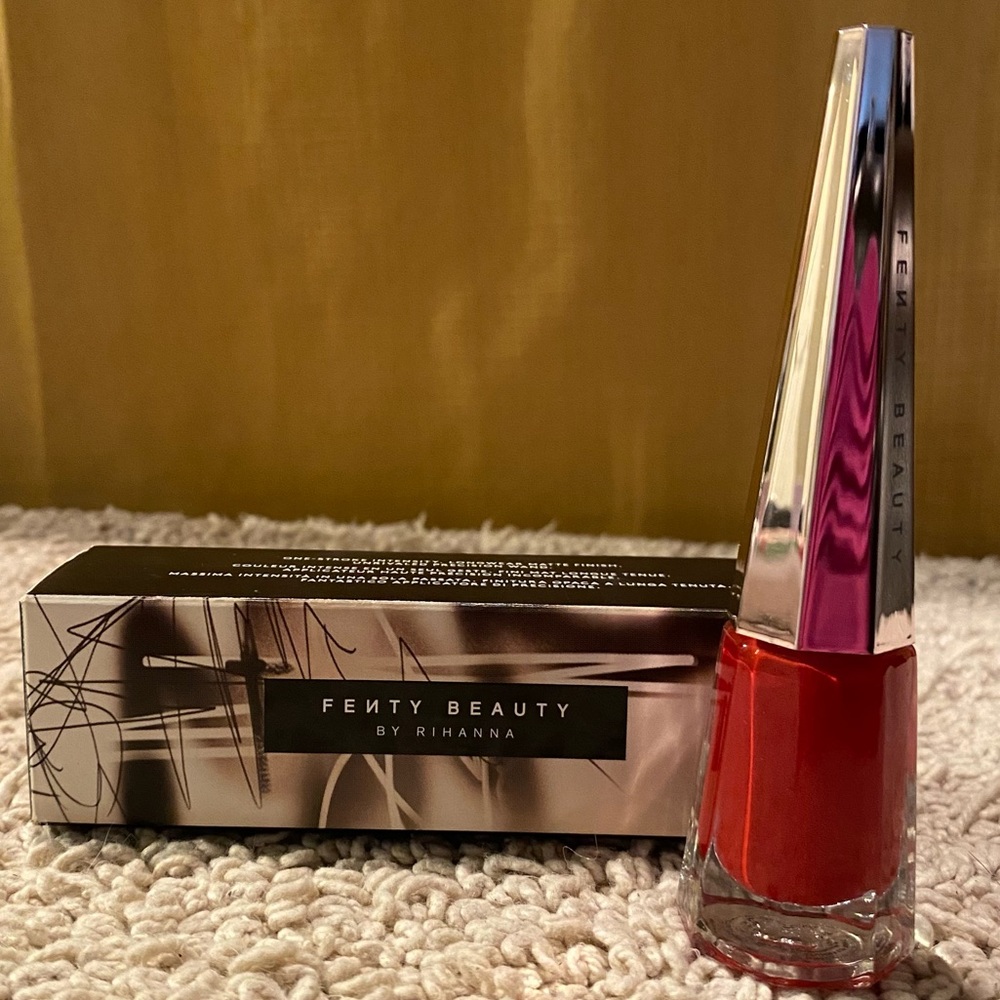 🫦NIB Fenty Beauty By Rihanna Stunna Lip Paint 01 Uncensored